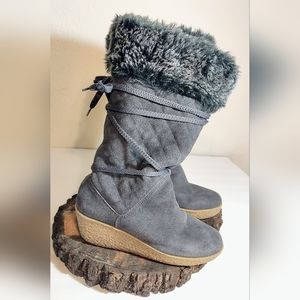 Oh Deer! Gray Quilted Suede Flirt Wedge Boots Women's 7 M Faux Fur Winter Snow